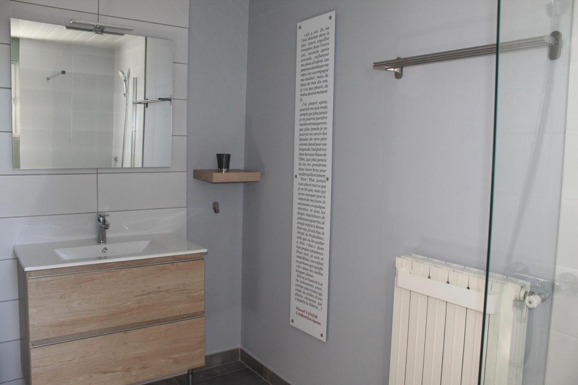 Chambres D'Hotes Des Couleurs Et Des Mots Villeneuve-de-Berg Ngoại thất bức ảnh